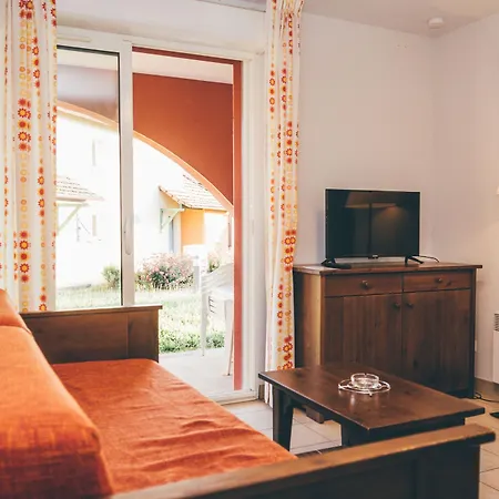 Holiday park Terres De France - Domaine De Claire Rive