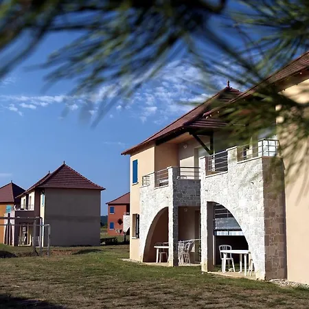 Terres De France - Domaine De Claire Rive 3*