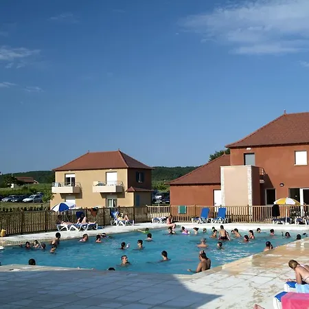 Terres De France - Domaine De Claire Rive Holiday park