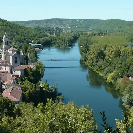 Holiday park Terres De France - Domaine De Claire Rive 3*