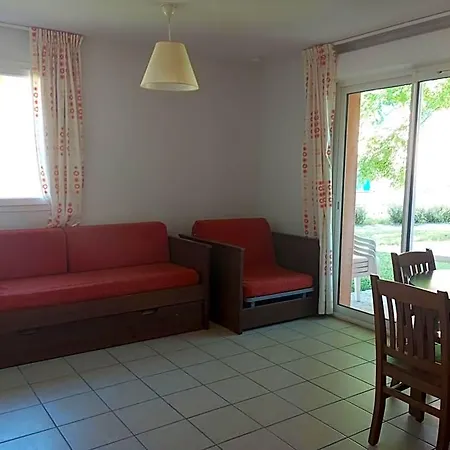 Prázdninový areál Terres De France - Domaine De Claire Rive 3*