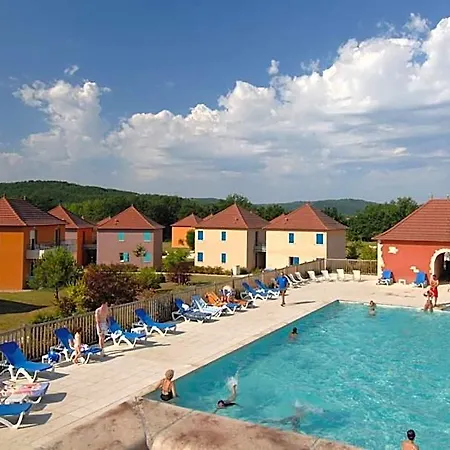 Terres De France - Domaine De Claire Rive Prázdninový areál 3*