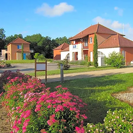 Prázdninový areál Terres De France - Domaine De Claire Rive