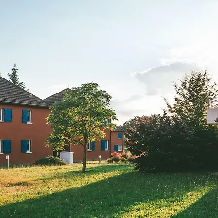 Prázdninový areál Terres De France - Domaine De Claire Rive Prayssac