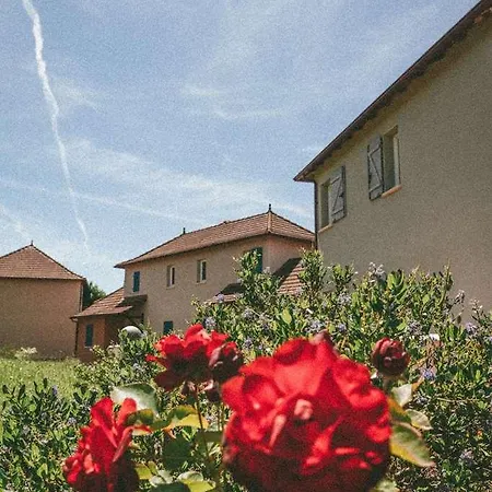 Terres De France - Domaine De Claire Rive Holiday park