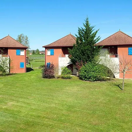 홀리데이파크 Terres De France - Domaine De Claire Rive 3*