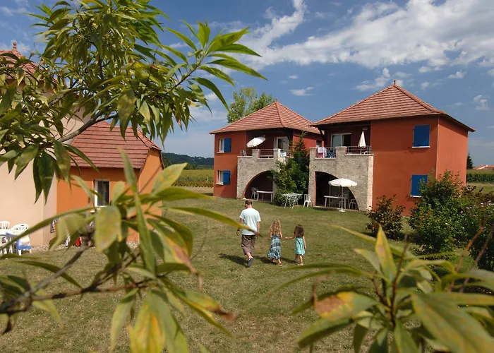 Terres De France - Domaine De Claire Rive Ferienpark 3*