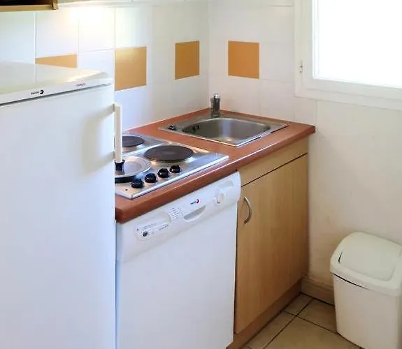 Terres De France - Domaine De Claire Rive Ferienpark Prayssac