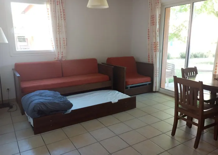 Terres De France - Domaine De Claire Rive Ferienpark 3*