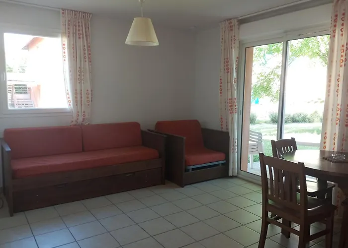 Terres De France - Domaine De Claire Rive Ferienpark Prayssac