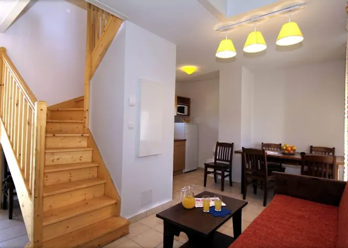 Ferienpark Terres De France - Domaine De Claire Rive Prayssac