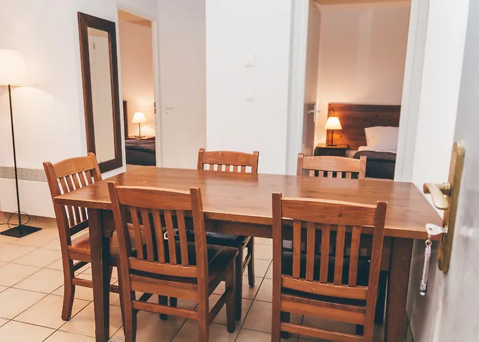 Terres De France - Domaine De Claire Rive Ferienpark Prayssac