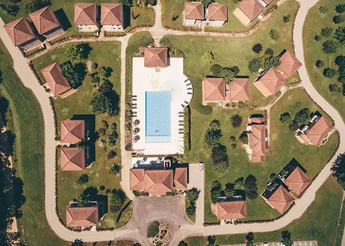 Ferienpark Terres De France - Domaine De Claire Rive Prayssac
